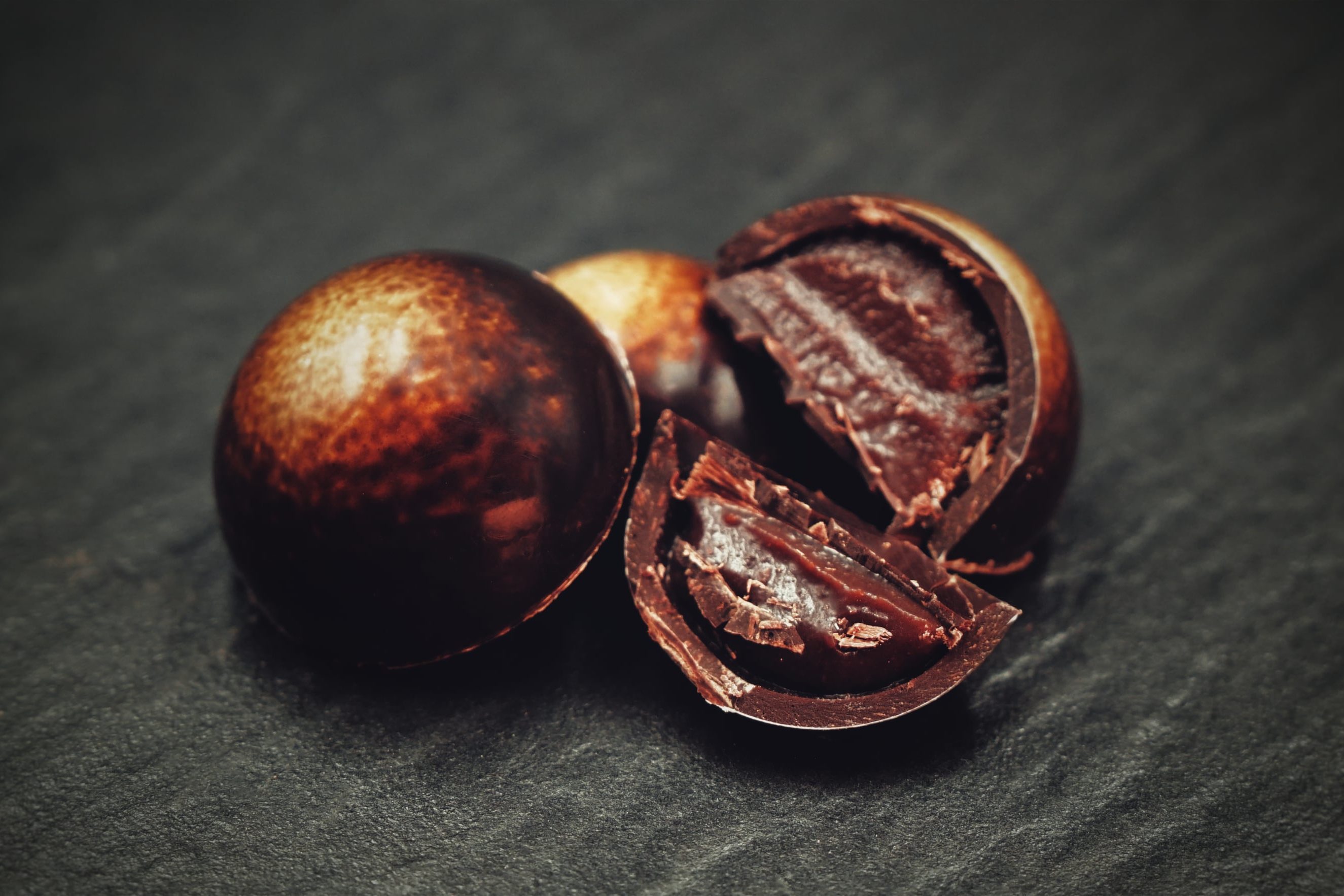 cropped-Thibaut-Legast-Black-Caramels-1.jpg